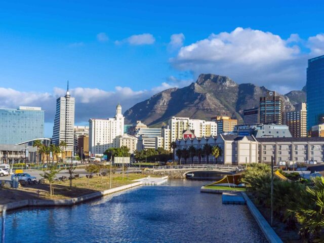 https://www.bookinprague.com/wp-content/uploads/2018/08/post_capetown_02-640x480.jpg